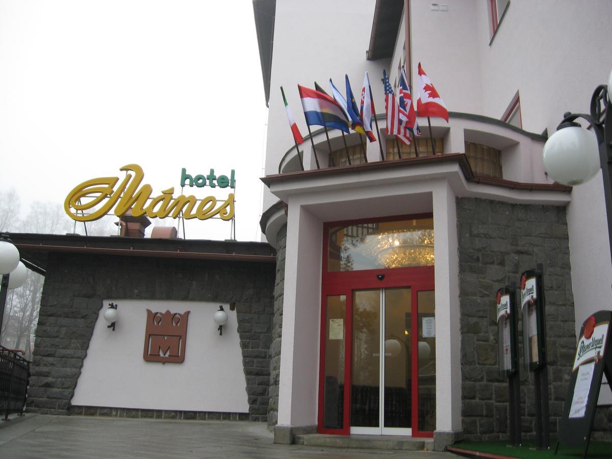 Hotel Manes Svratka Bagian luar foto